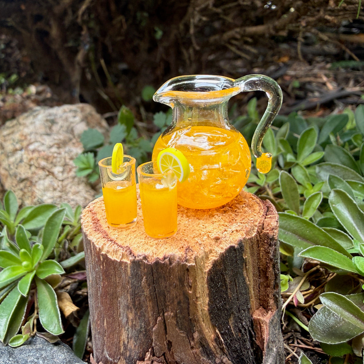 Miniature Juice with Glasses
