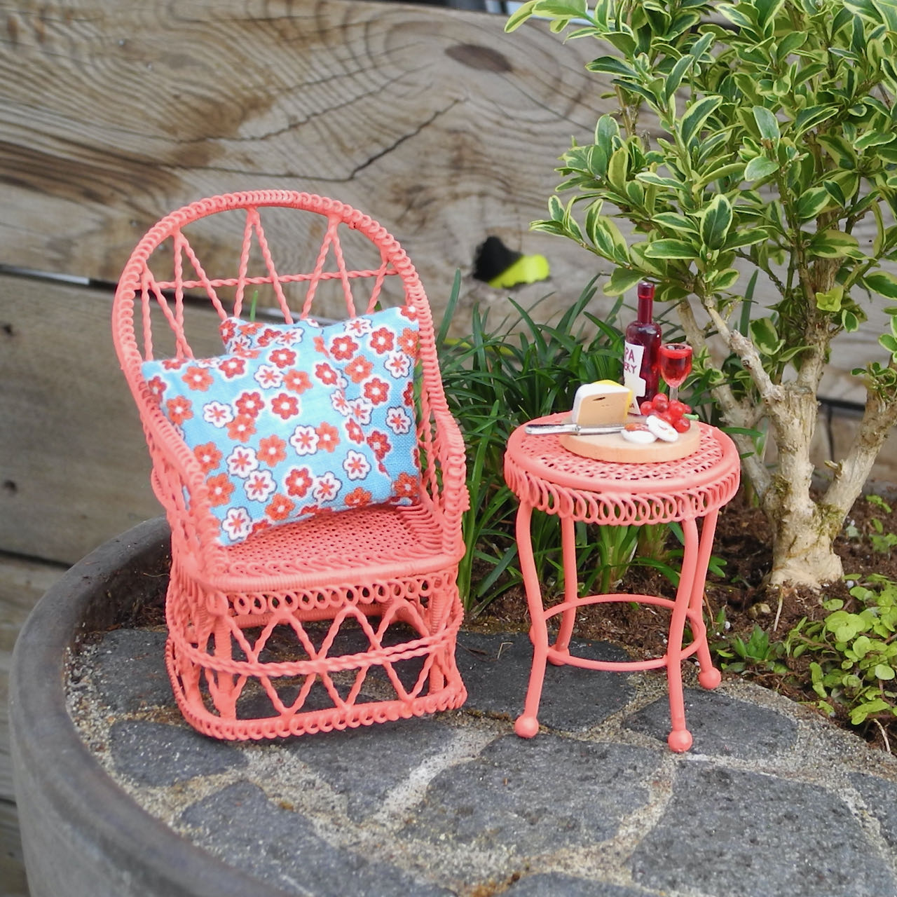 Tub Chair & Table, White, Set of 2