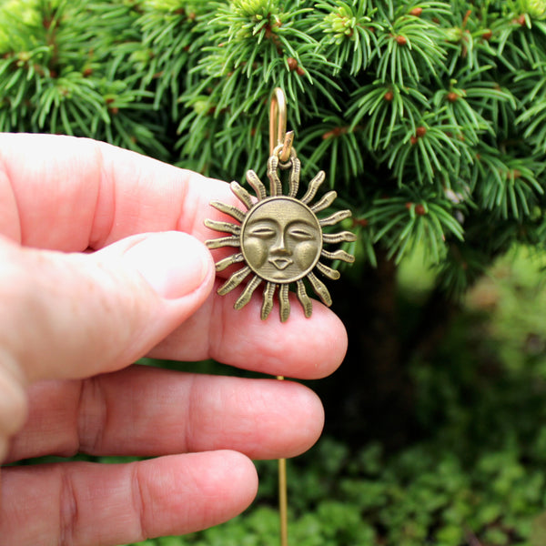 Hanging Sun with Shepherd's Hook