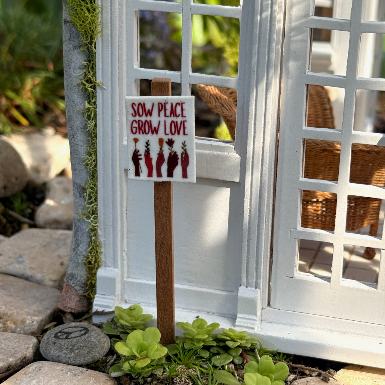 Miniature Garden Sign: Sow Peace, Grow Love
