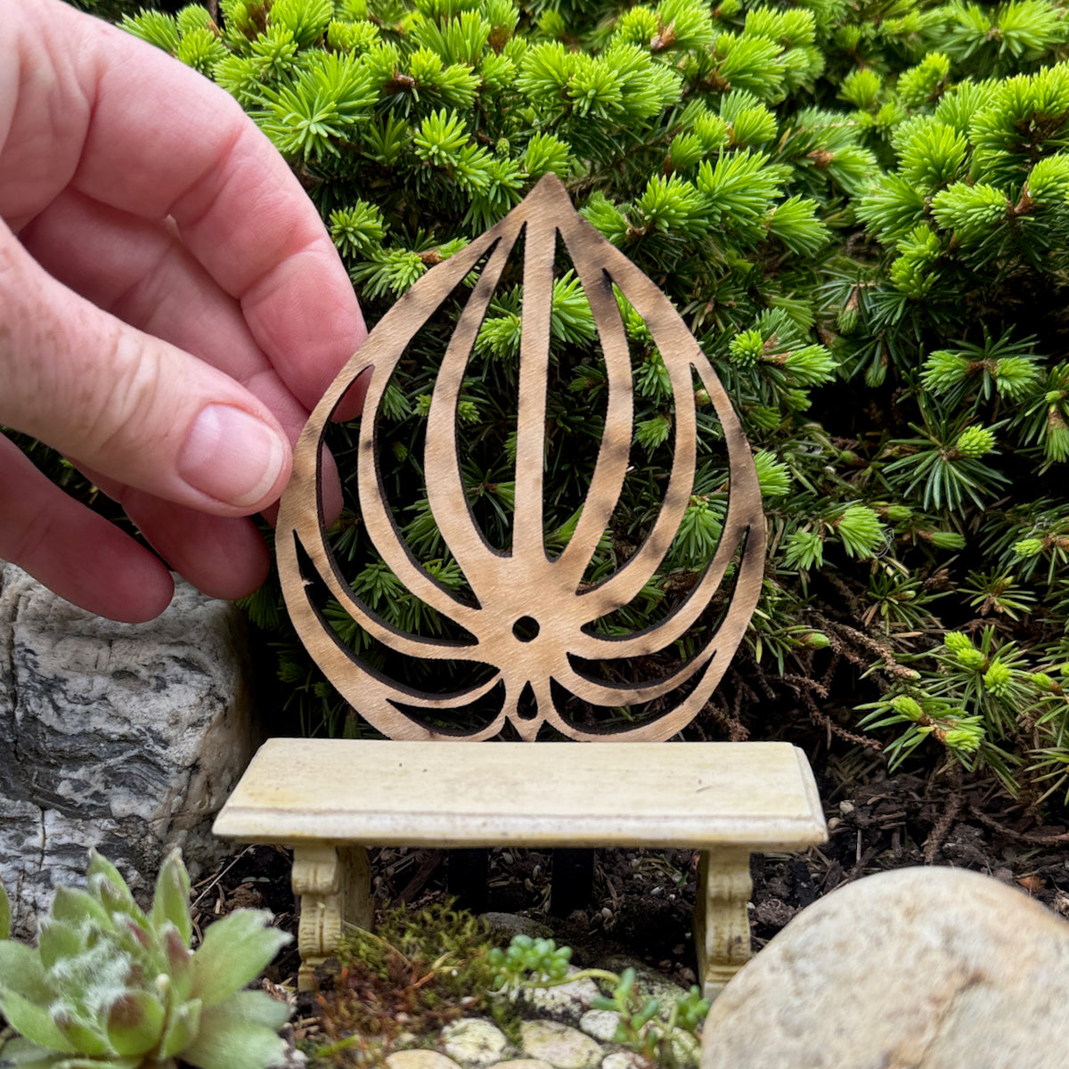 Miniature Leaf Trellis