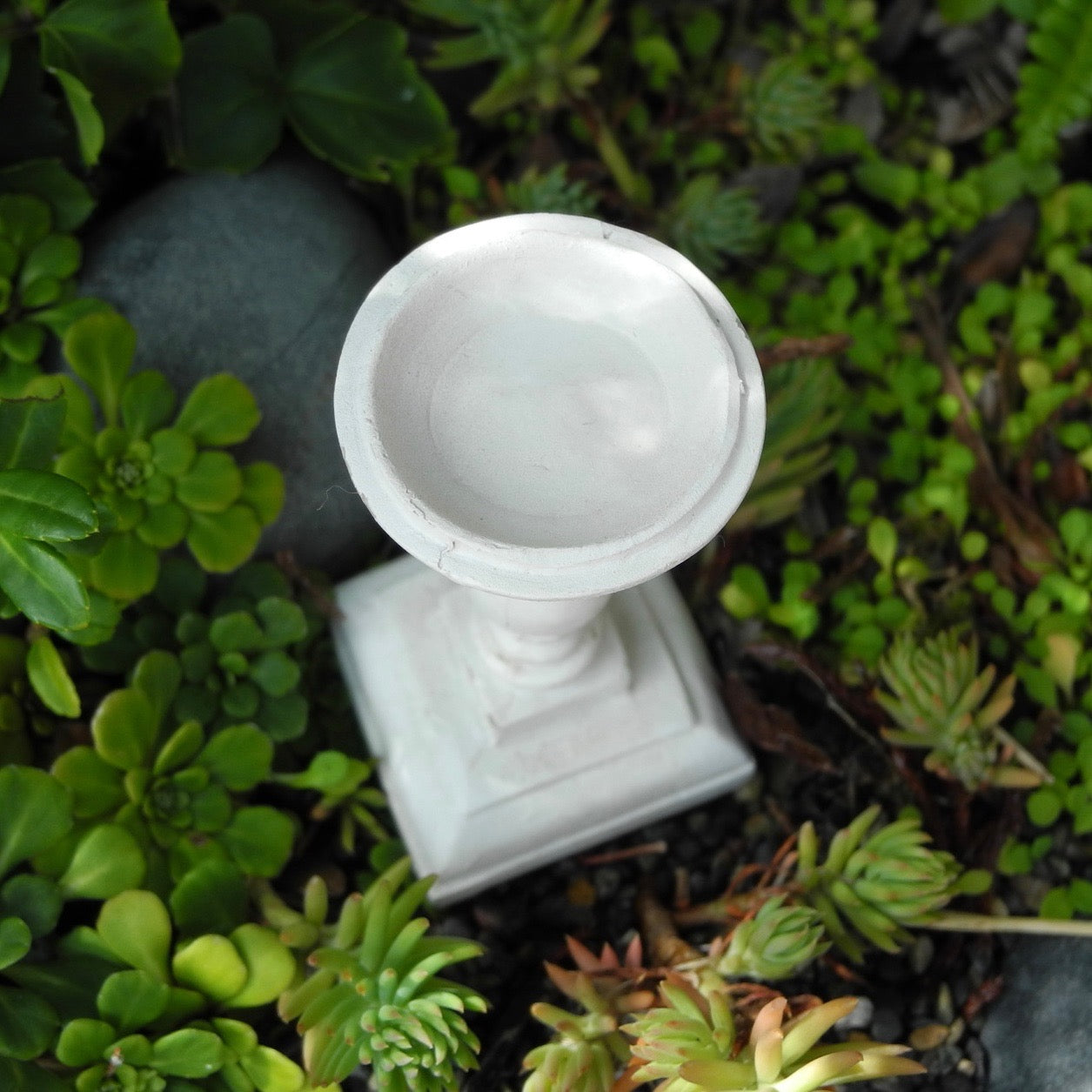Miniature Pedestal Birdbath, Staked