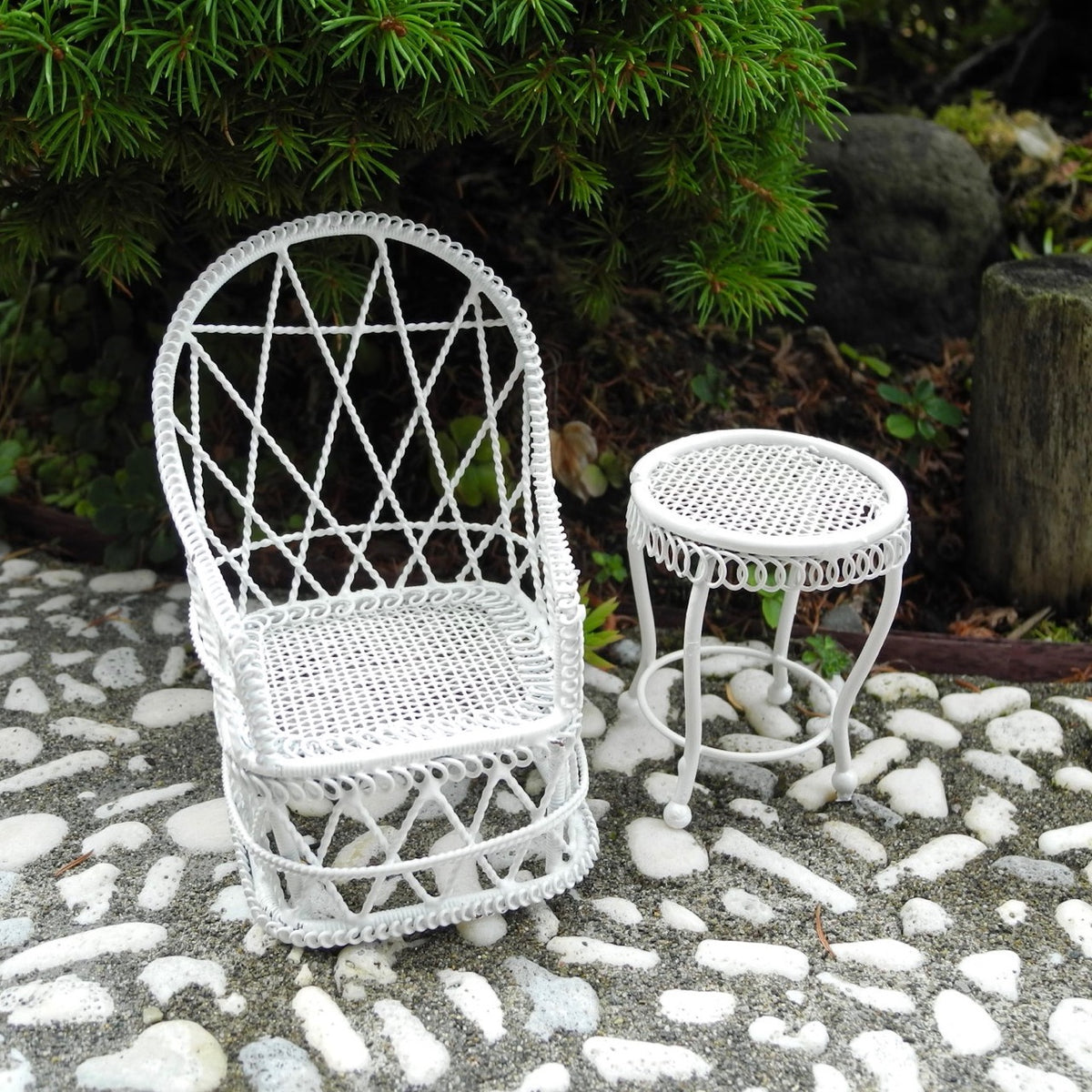Tub Chair & Table, White, Set of 2