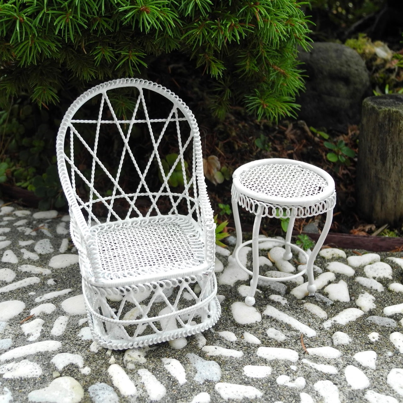 Tub Chair & Table, White, Set of 2