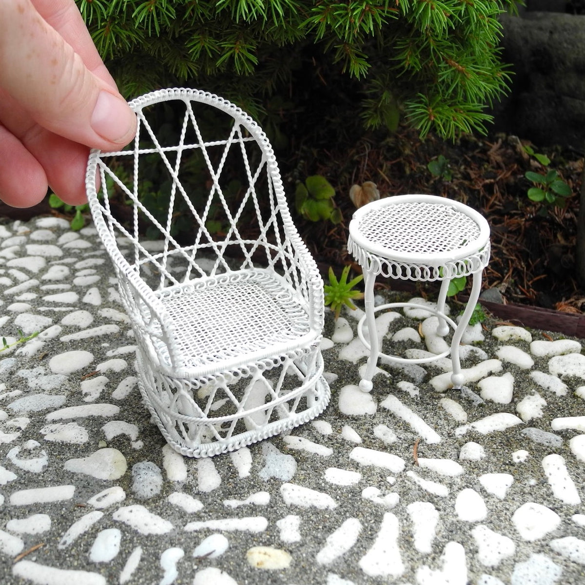 Tub Chair & Table, White, Set of 2