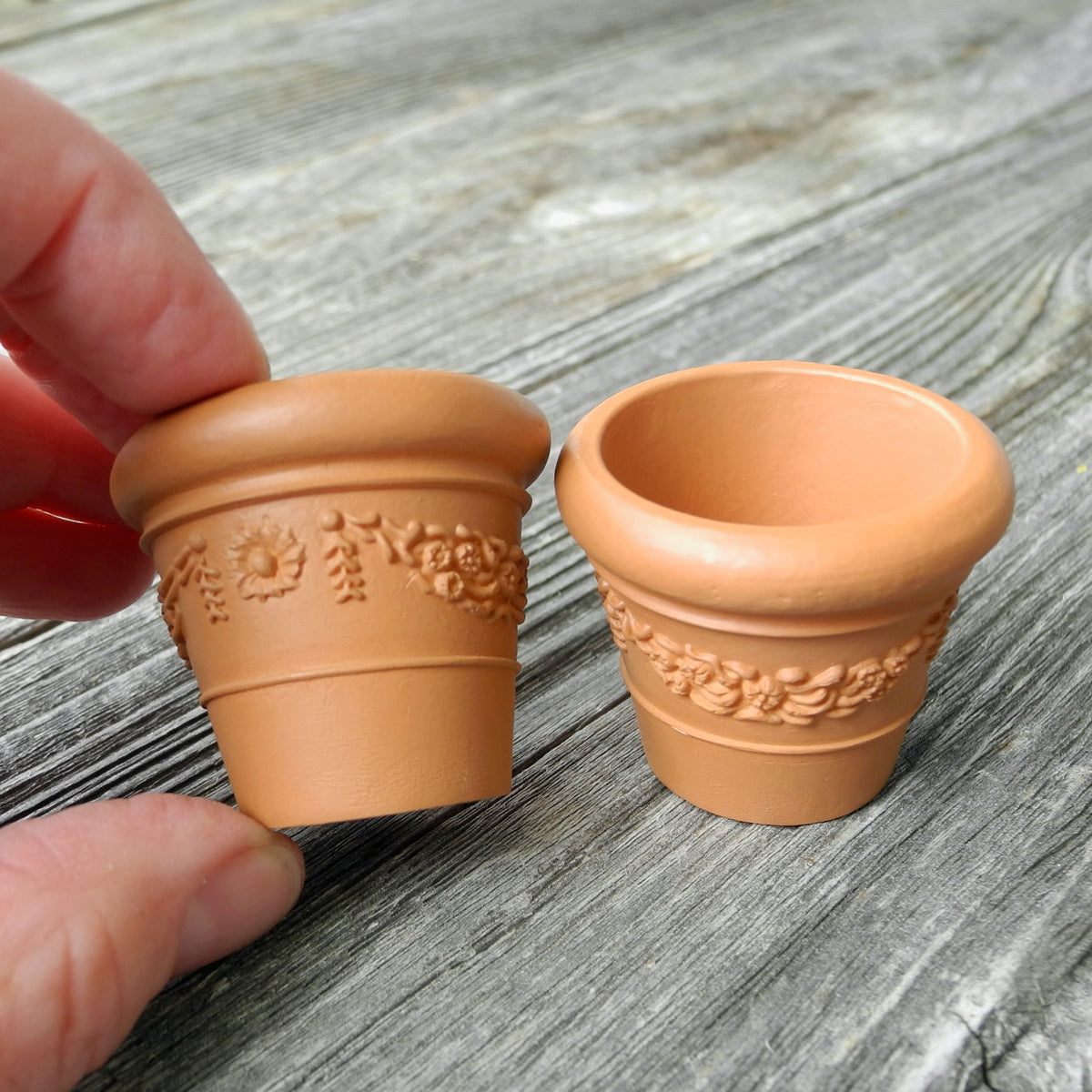 Floral Medallion Pots, Set of 2, Faux Terra Cotta