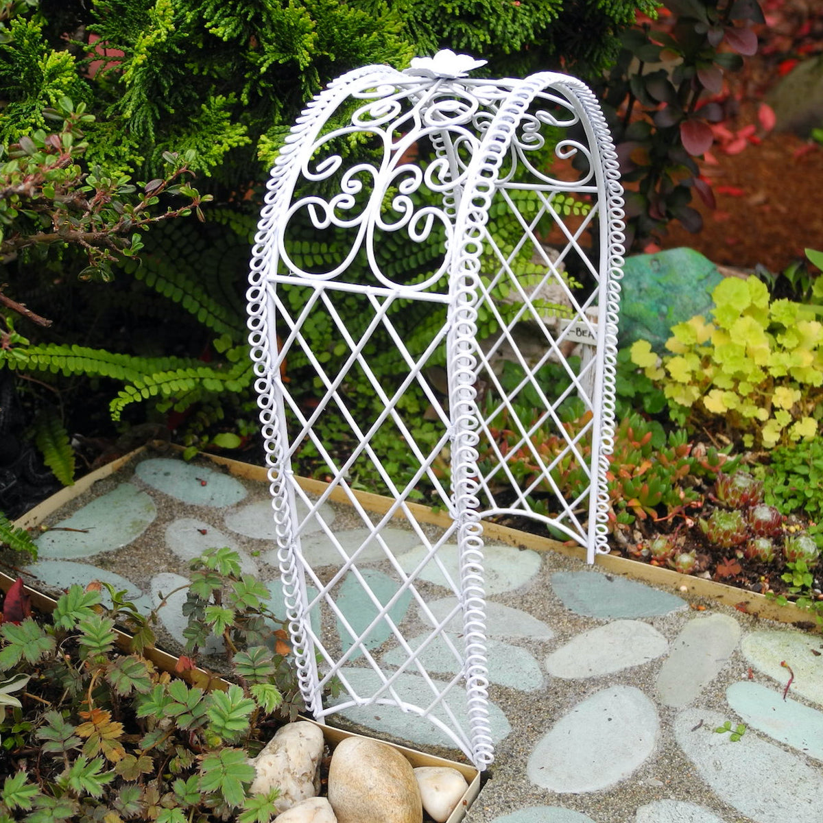 Mini Garden Arbor, White, Metal