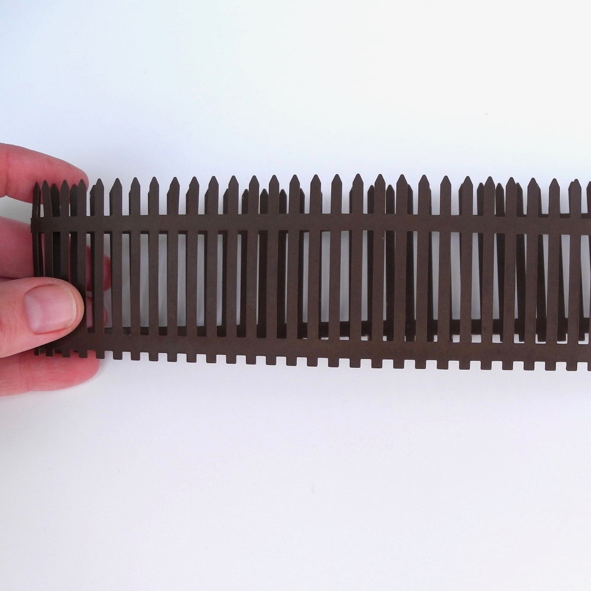 Metal Rustic Picket Fence with Stakes